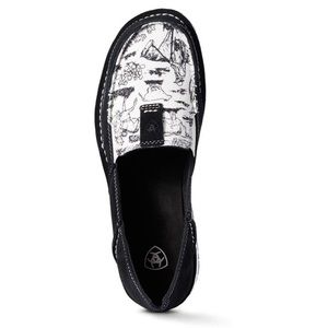 Women’s Ariat Cruisers